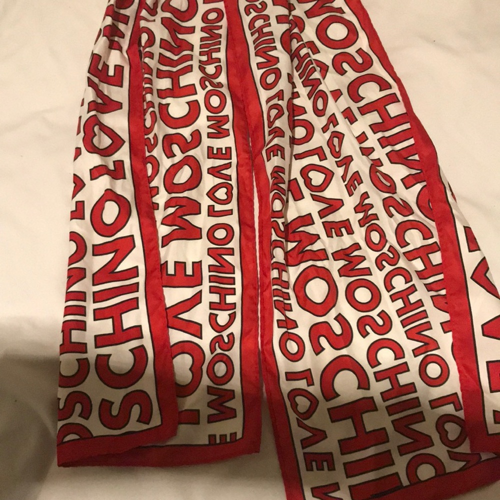 ❤️ Moschino scarf